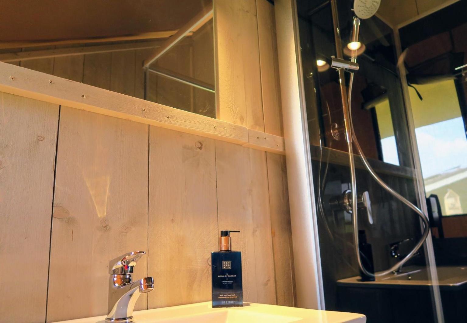 Luxe Safaritenten Petit013 - Nieuw Tilburgo Quarto foto